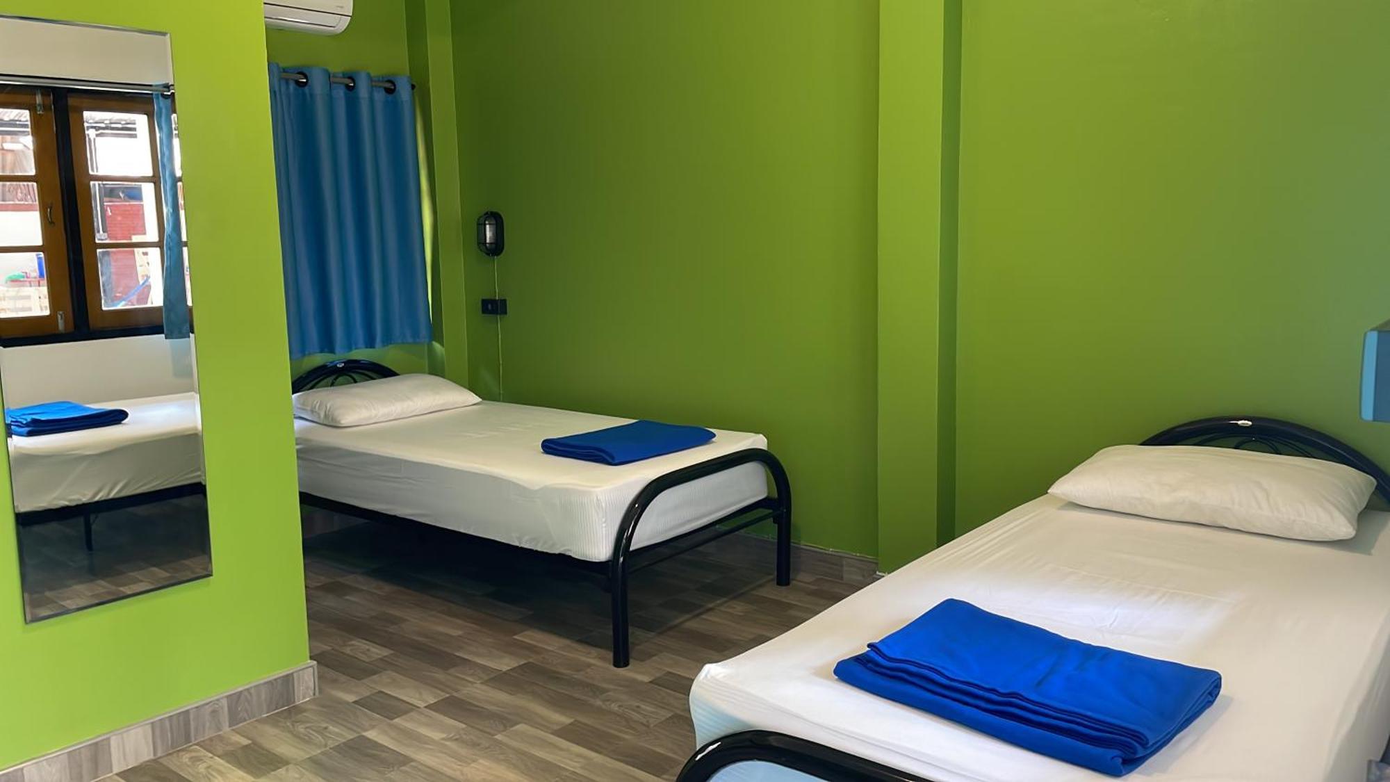Hostel Revolution Chiang Mai - Old Town Zewnętrze zdjęcie