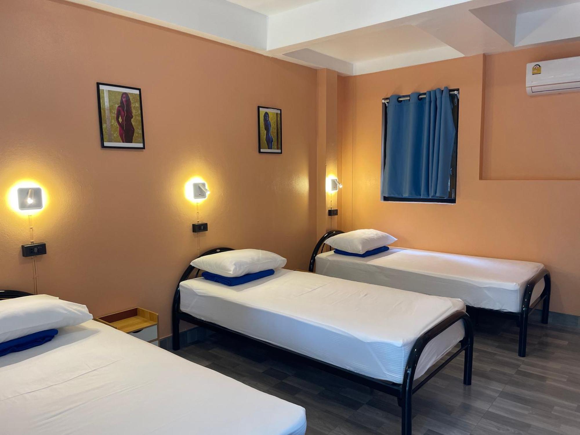Hostel Revolution Chiang Mai - Old Town Zewnętrze zdjęcie