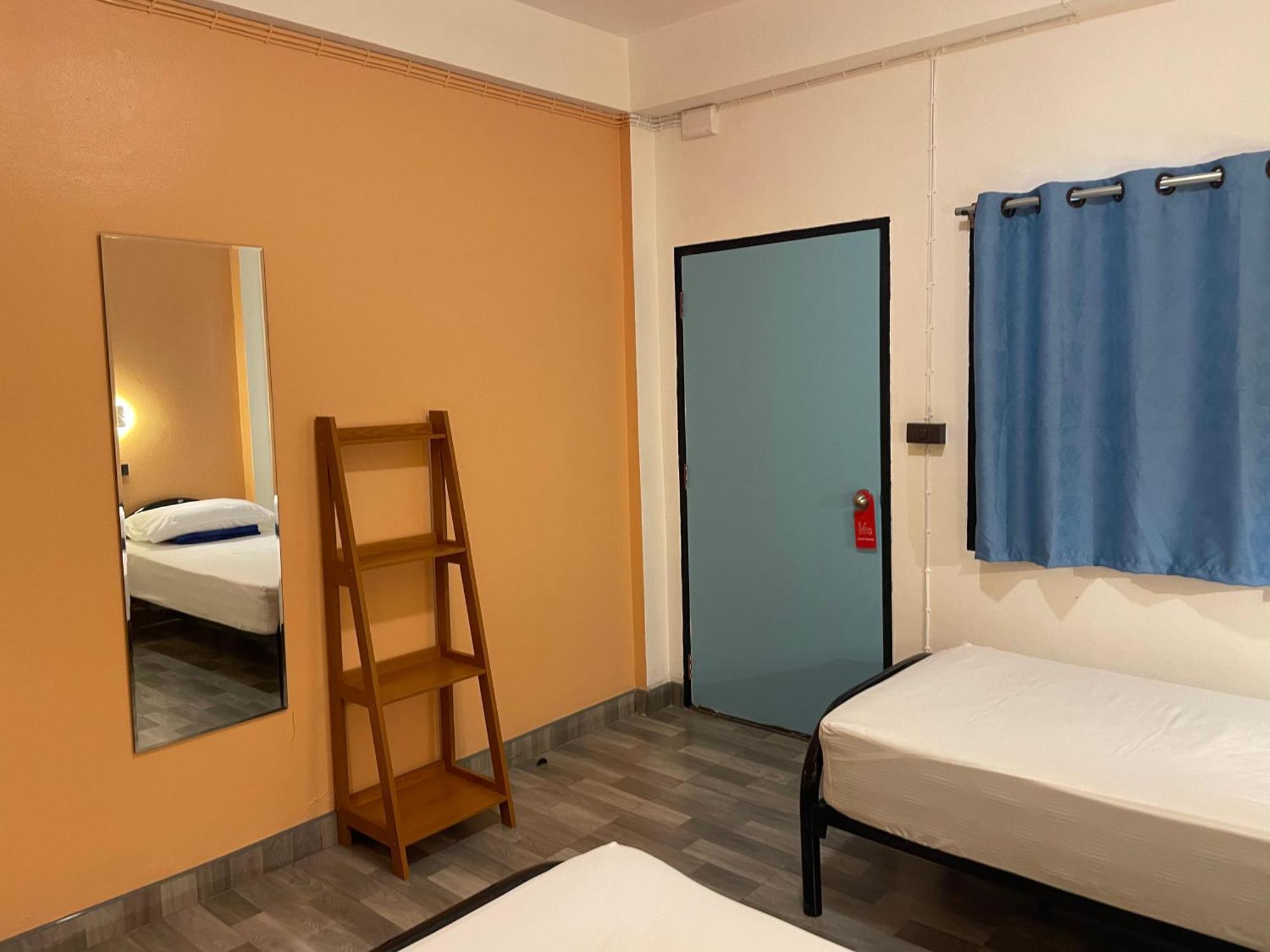 Hostel Revolution Chiang Mai - Old Town Zewnętrze zdjęcie