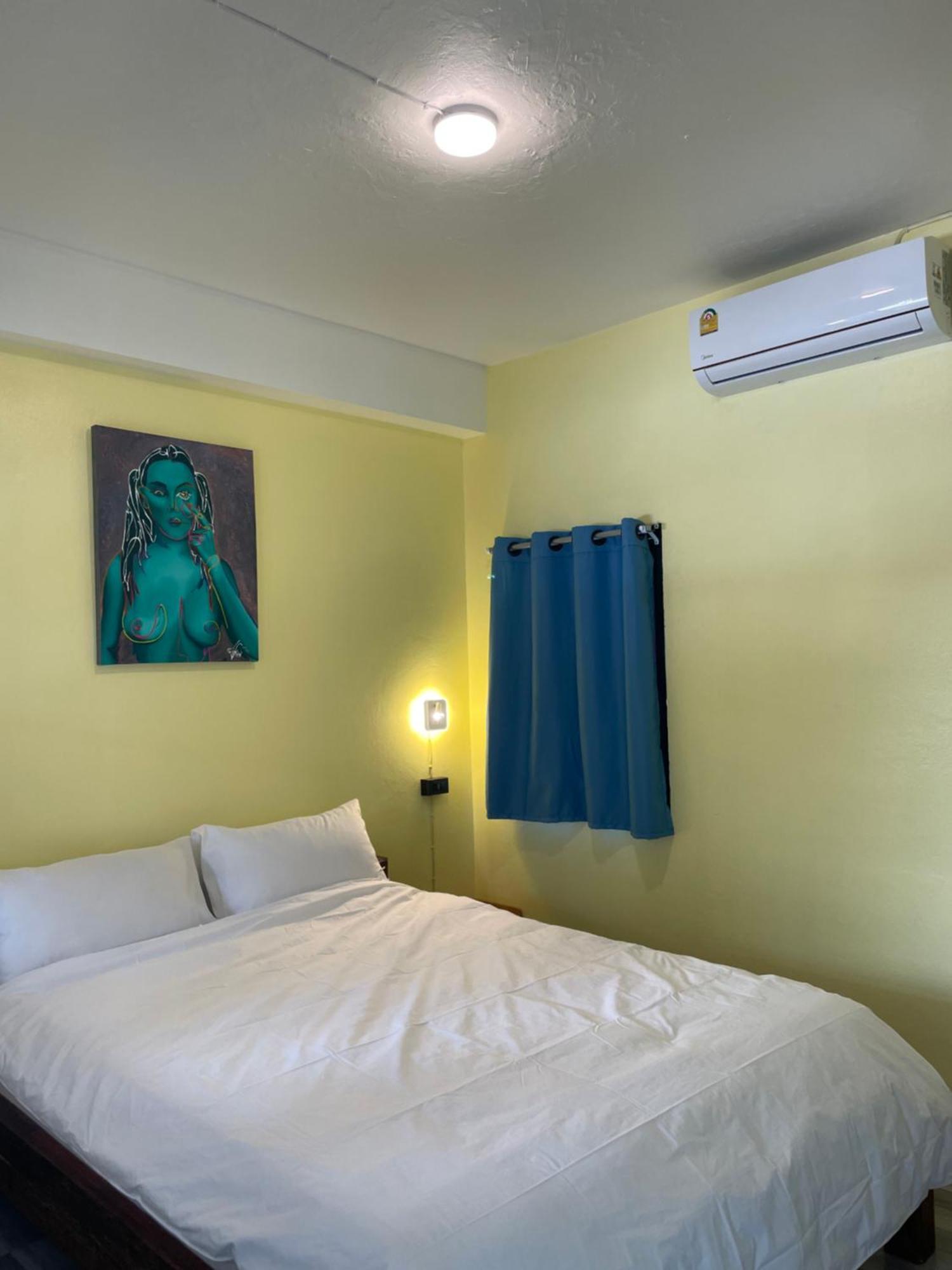 Hostel Revolution Chiang Mai - Old Town Zewnętrze zdjęcie
