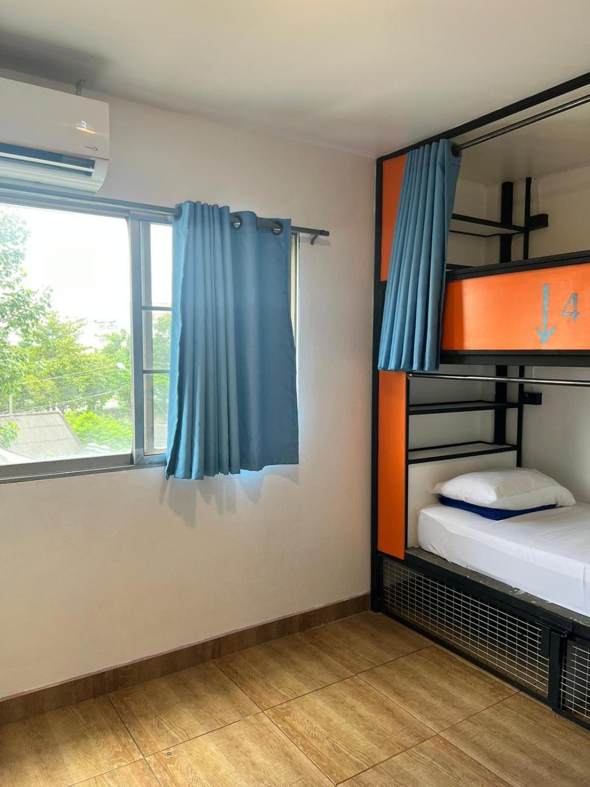 Hostel Revolution Chiang Mai - Old Town Zewnętrze zdjęcie