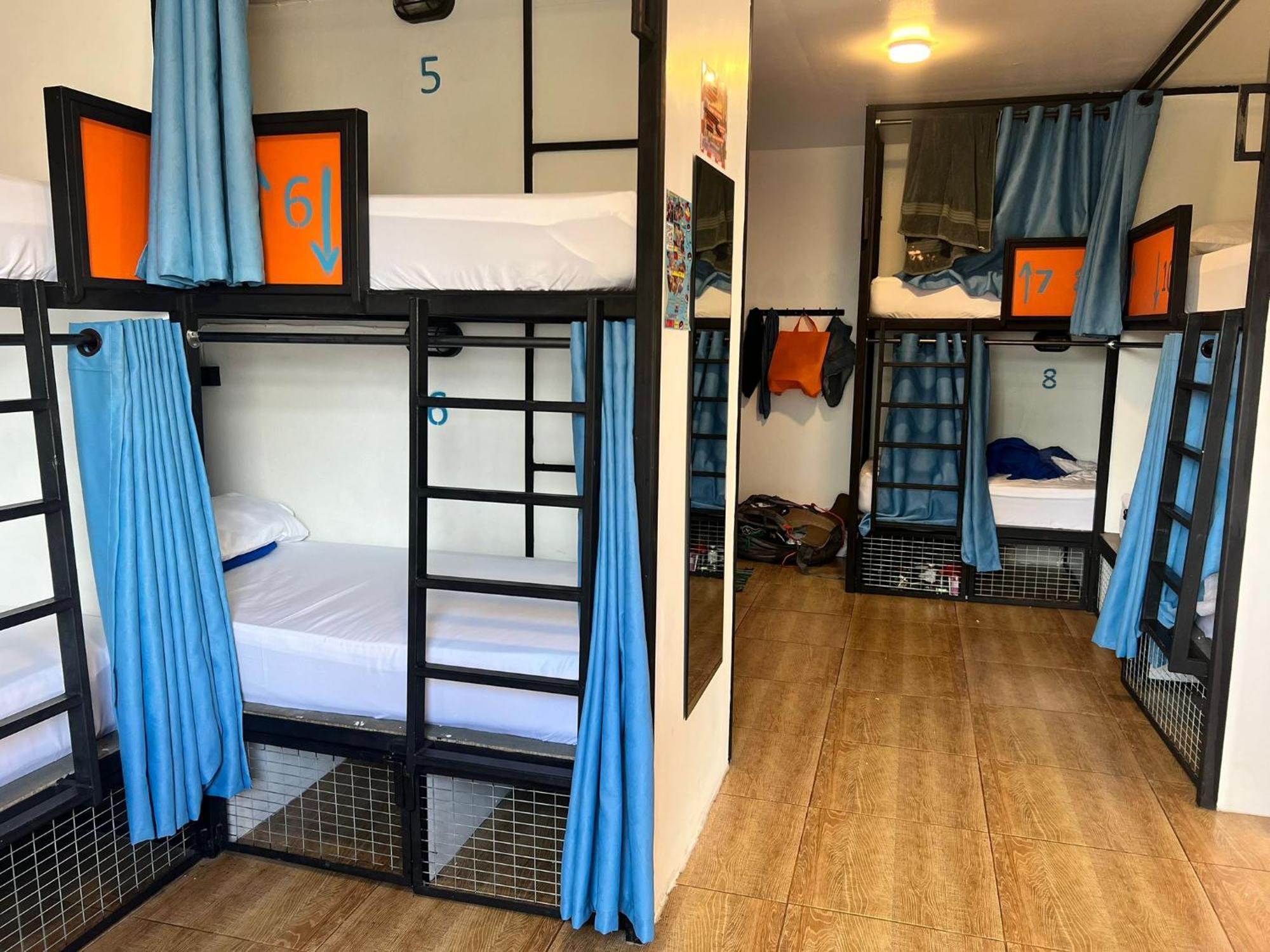 Hostel Revolution Chiang Mai - Old Town Zewnętrze zdjęcie