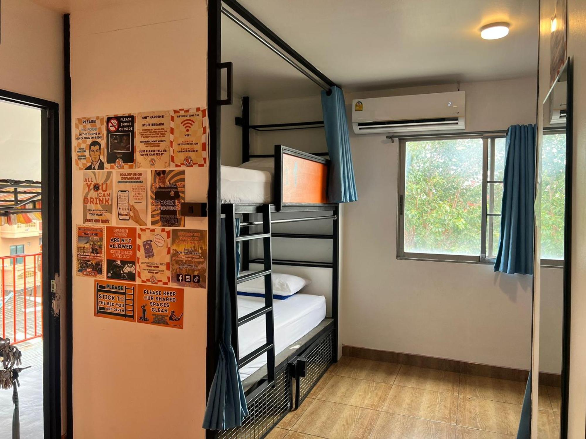 Hostel Revolution Chiang Mai - Old Town Zewnętrze zdjęcie